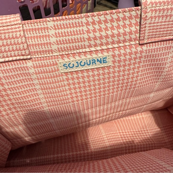 Sojourne Luggage “Bonjour” Pink Checkered Tote Bag NWT*** - Picture 7 of 8